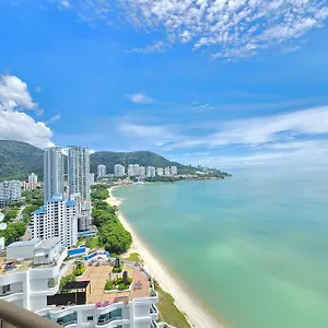 Rainbow Paradise At Tanjung Bungah Apartment